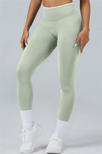 Fitglutes Activewear long sleeve crop top and leggings 2-piece set, stylish gymwear for workout and athletic activities