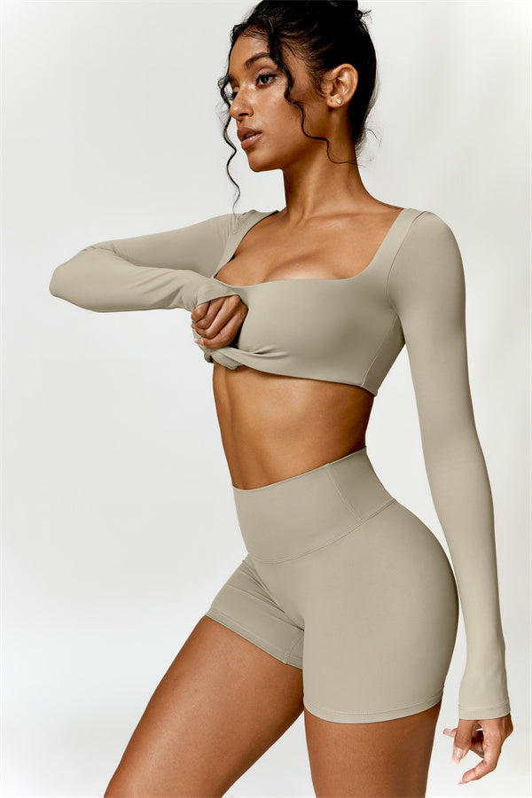 Fitglutes Activewear Olivia crop top and shorts 2-piece set, matching gymwear and workout clothes for active sports and fitness.