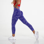 Snowflake camouflage seamless yoga pants from Plush Fashion Hub, high-waisted activewear leggings with a stylish winter pattern.