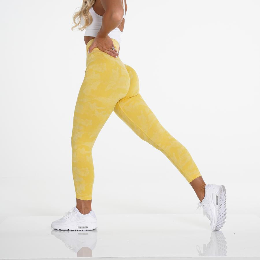 Snowflake camouflage seamless yoga pants by Plush Fashion Hub, high-waisted activewear leggings with a stylish winter print.