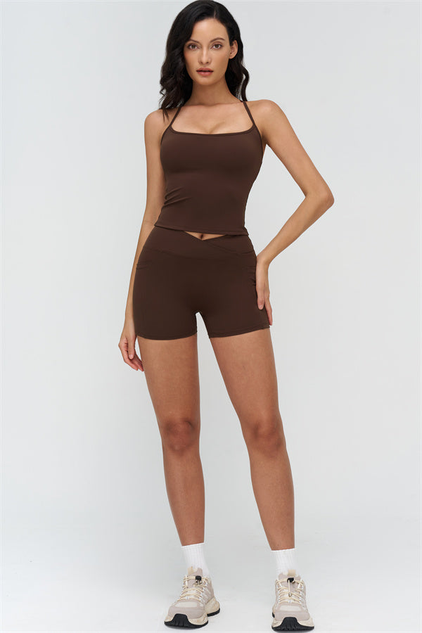 Fitglutes Activewear crop top and shorts 2-piece set, sporty gymwear with bold fit design, perfect for workout and active lifestyle.