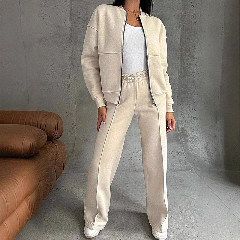 Women’s FitiqueFit 2-piece zip-up sweatsuit set with jacket and wide-leg sweatpants, casualwear outfit in soft fabric.