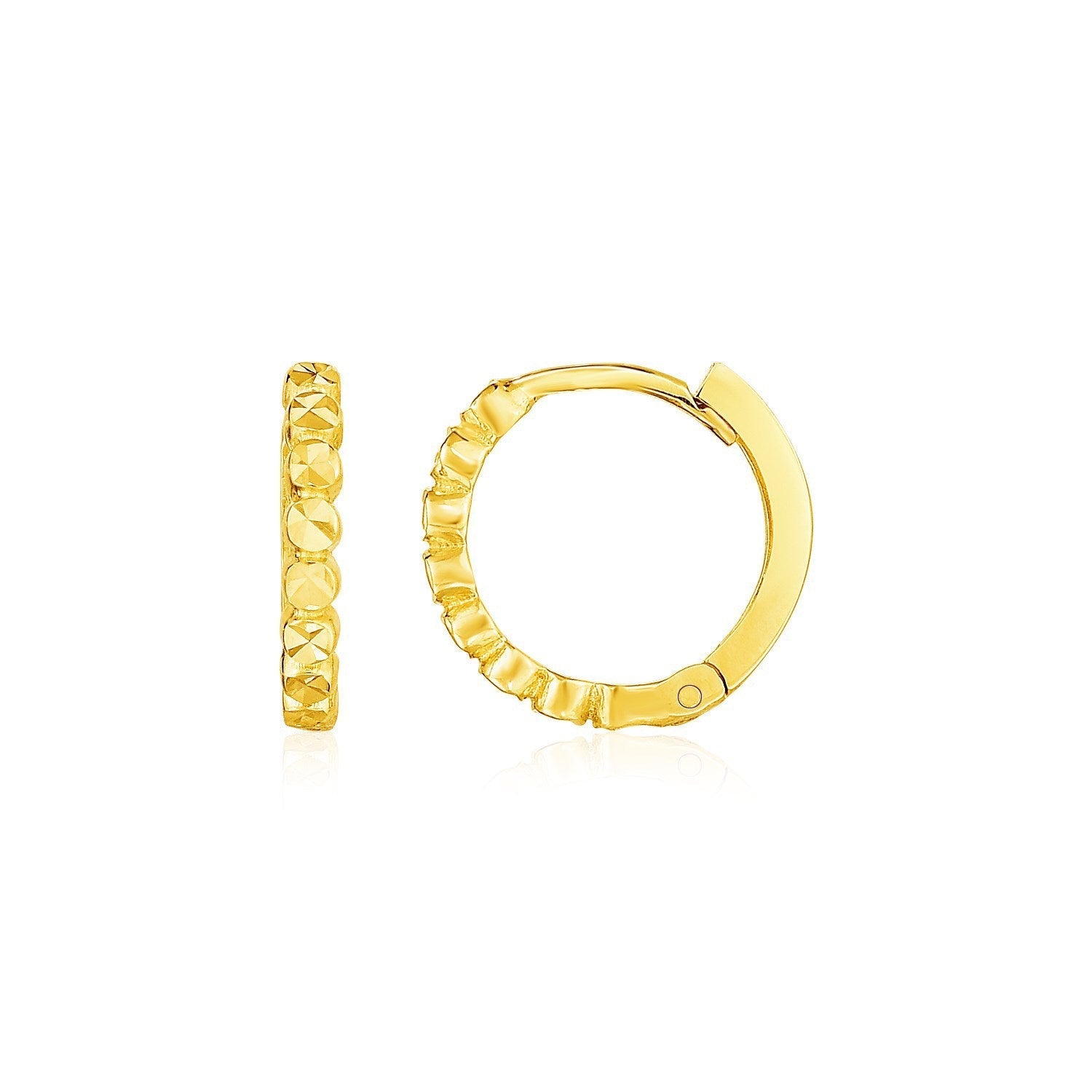 14k yellow gold petite textured round hoop earrings, jewelry by Plush Fashion Hub, close-up of lightweight hoop design