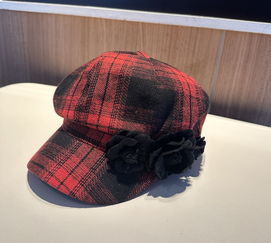 Plush Fashion Hub checkered beret, warm autumn and winter hat, stylish knit headwear with a classic checkered pattern.