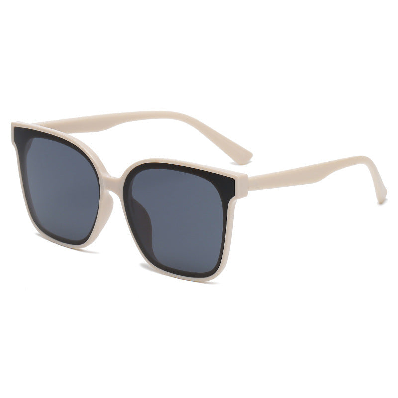 Retro INS style sunglasses from Plush Fashion Hub featuring simple, everyday fashion shades with a classic design.