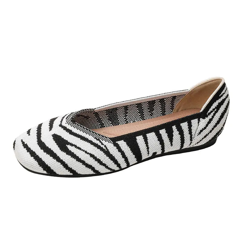 Beijing style woven flat shoes for women by Plush Fashion Hub, featuring traditional-inspired woven design and comfortable slip-on style.