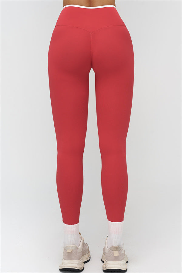 Fitglutes Activewear sports bra and leggings set with contrast design, ideal for gym workouts and activewear fitness activities.