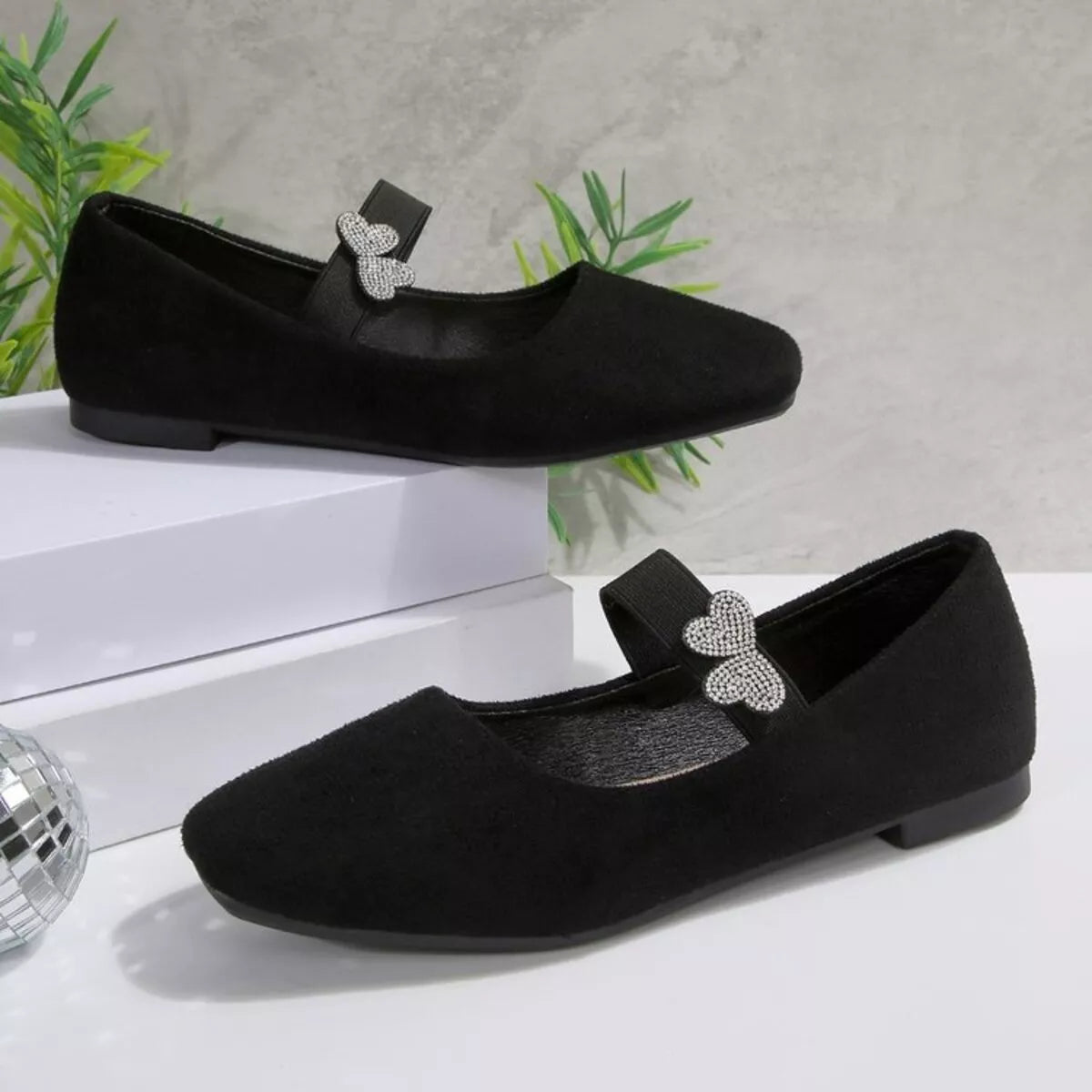 Trendsi square toe flats slip-ons in black leather with a sleek, minimalist design suitable for casual or office wear.