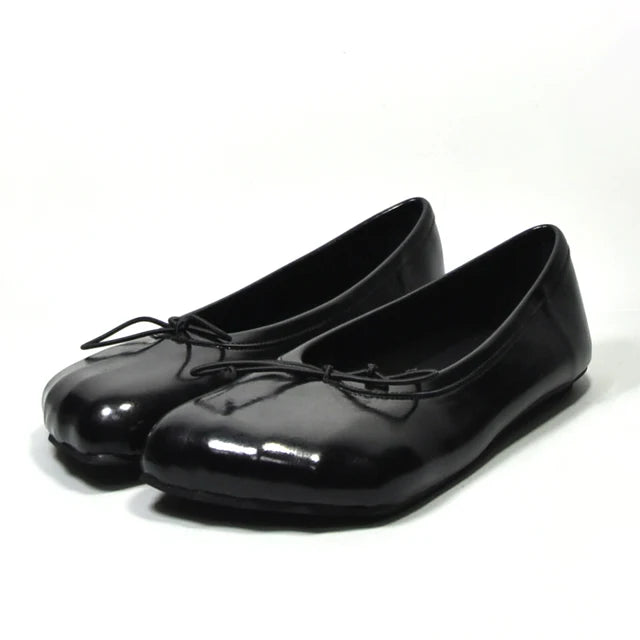 Black and silver round toe slip-on loafers by Plush Fashion Hub, stylish and comfortable men's footwear with sleek design.