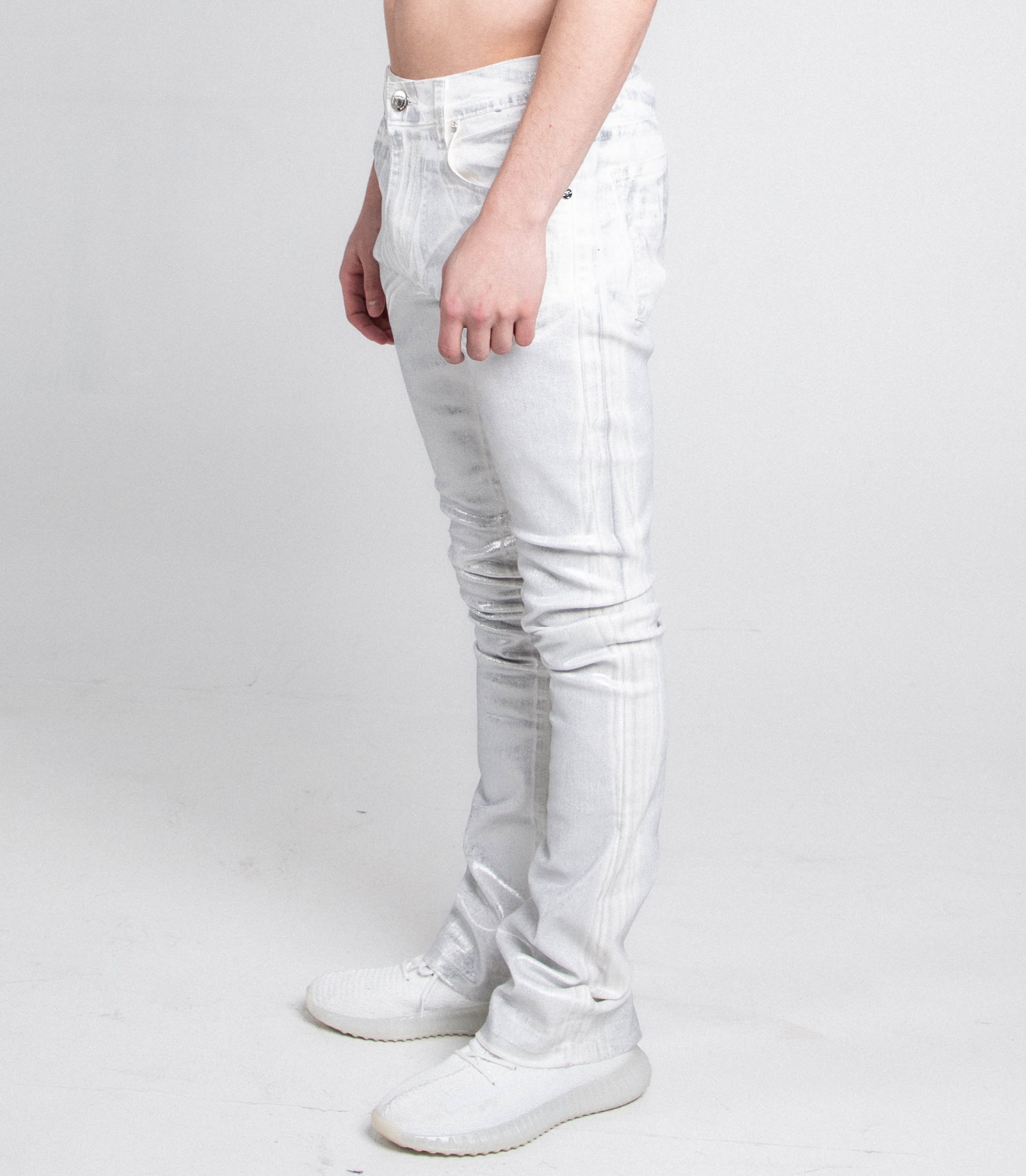 Stacked blue jeans from Armor Jeans ASJ691 Silhouettes collection, showcasing the fit and design of these stylish pants.