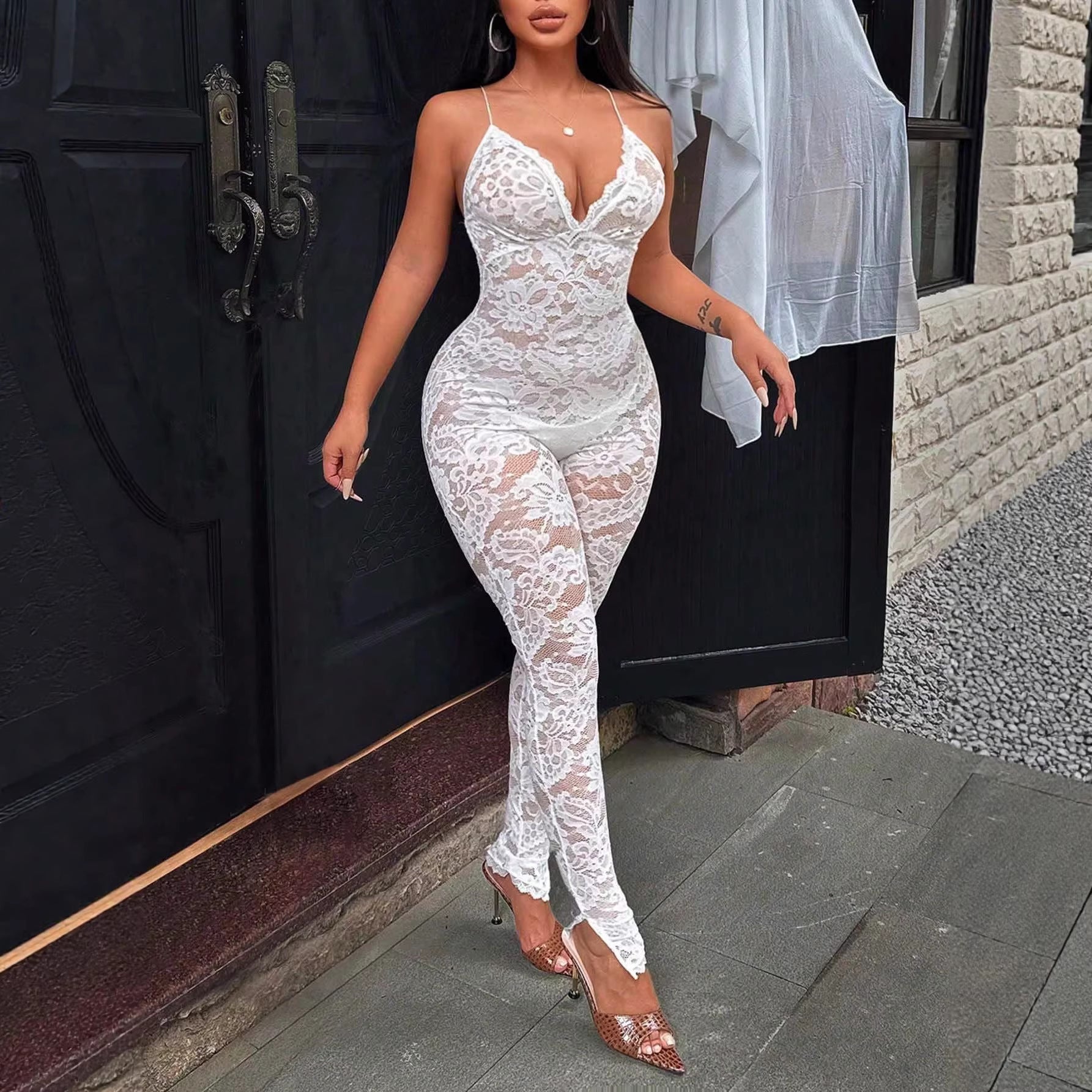 V-neck hanging neck tie jumpsuit