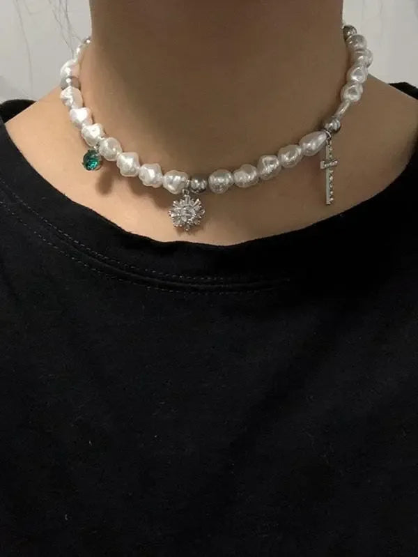 Chic Pearl Lovely Necklace - Plush Fashion Hub