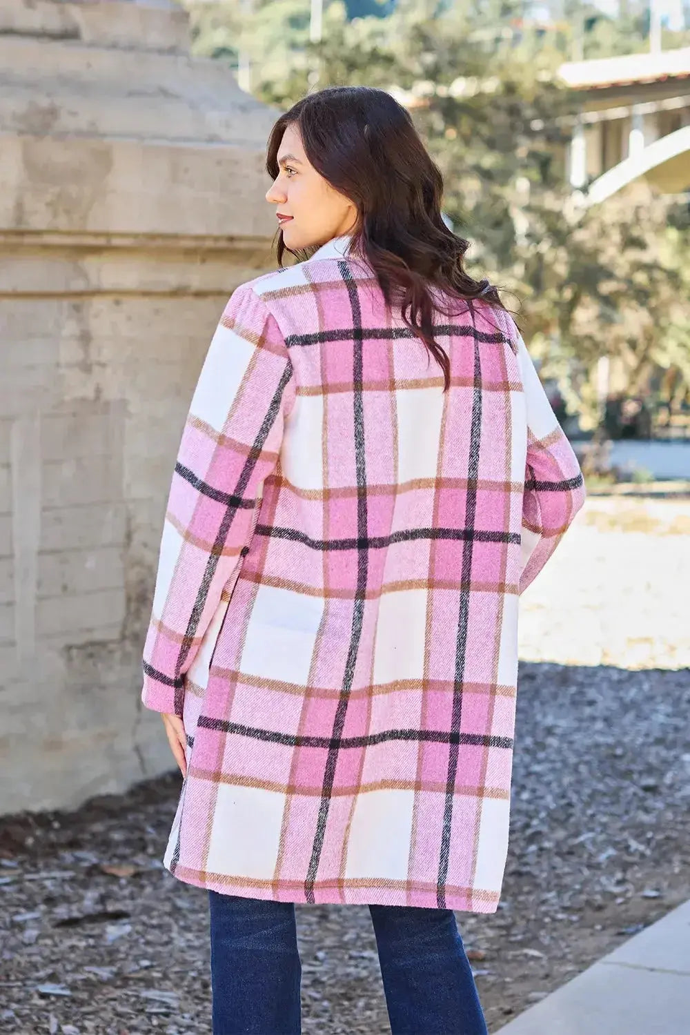 Women's classic plaid button-up lapel coat with wool-feel outerwear, featuring a stylish collar and seasonal warmth.