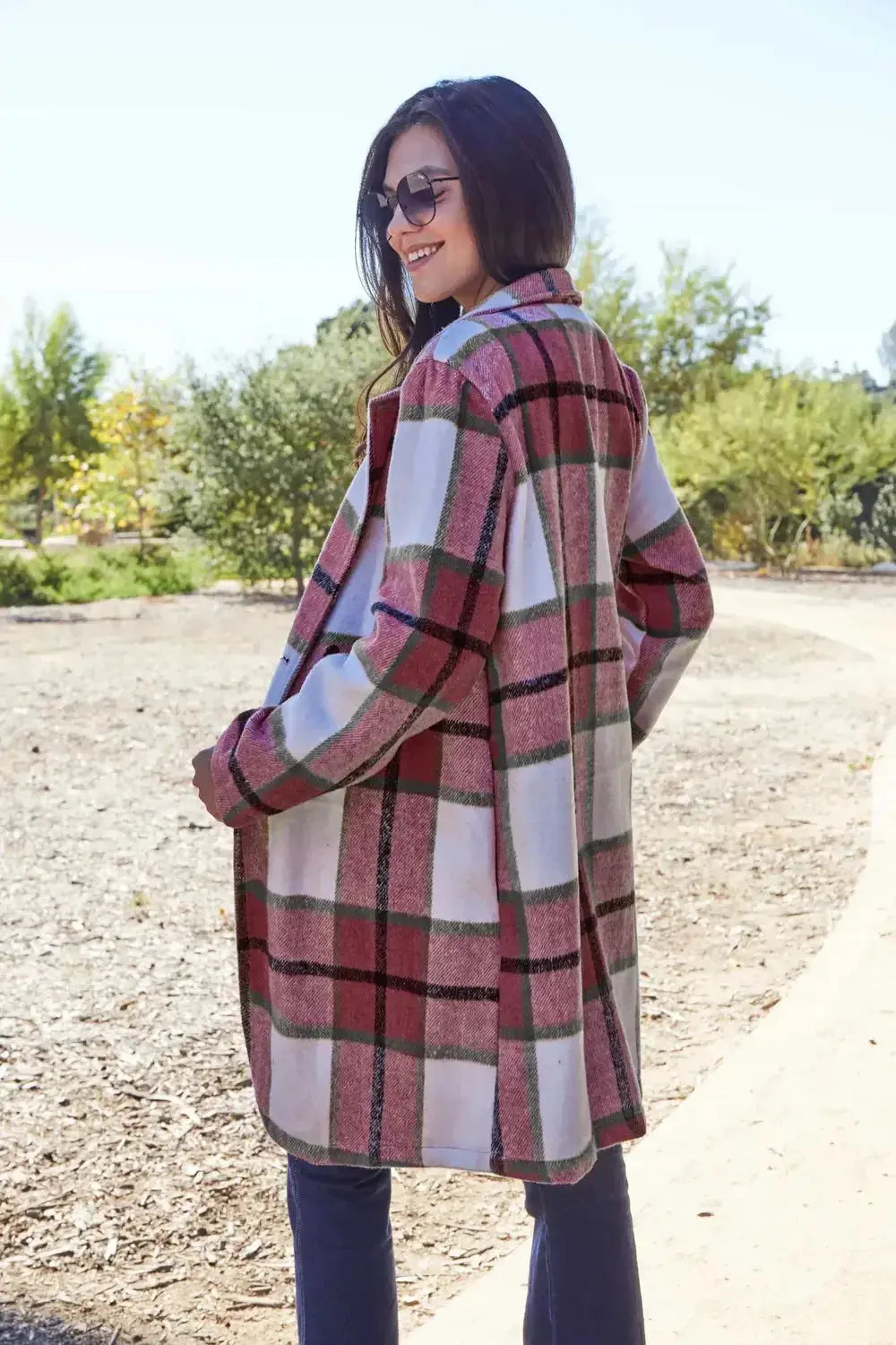 Women's classic plaid button-up lapel coat with wool-feel outerwear, featuring a stylish design and cozy seasonal warmth.