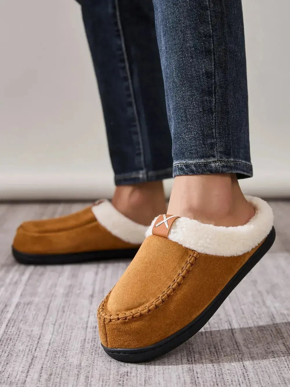 Contrast Round Toe Flat Slippers - Plush Fashion Hub
