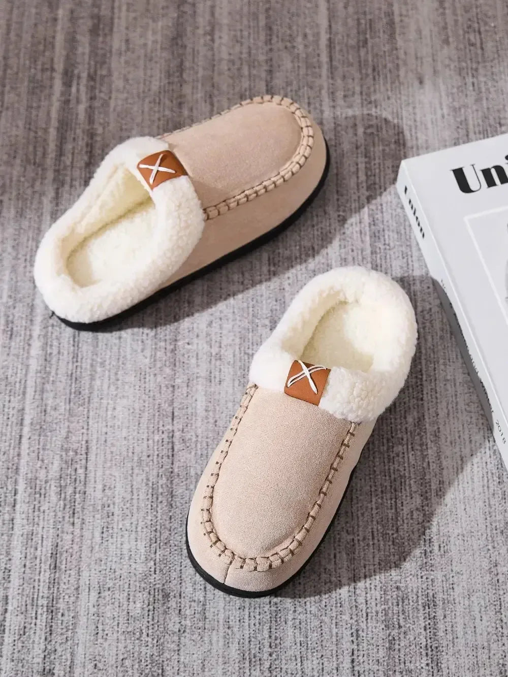 Contrast Round Toe Flat Slippers - Plush Fashion Hub