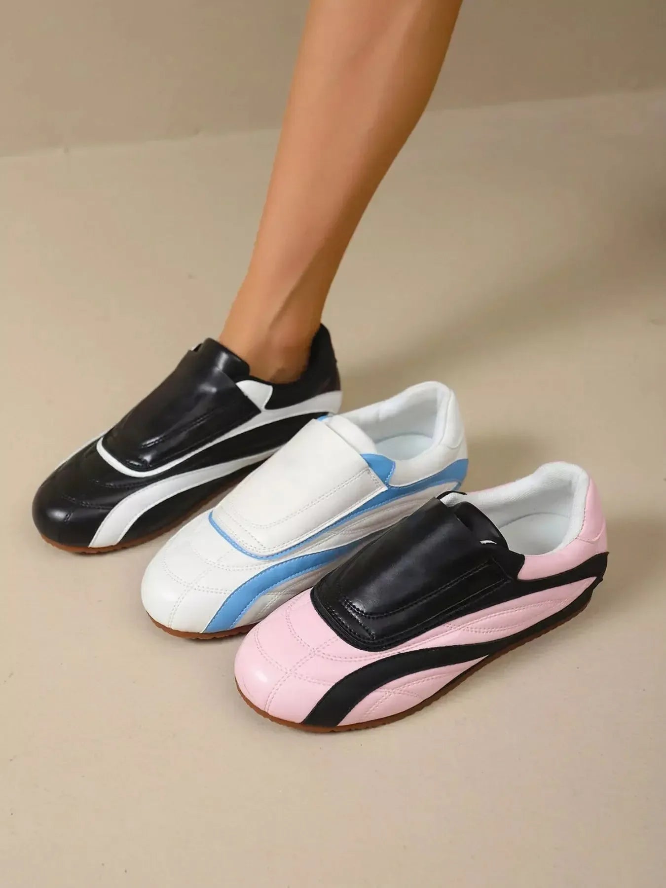 Contrast Round Toe Sneakers - Plush Fashion Hub