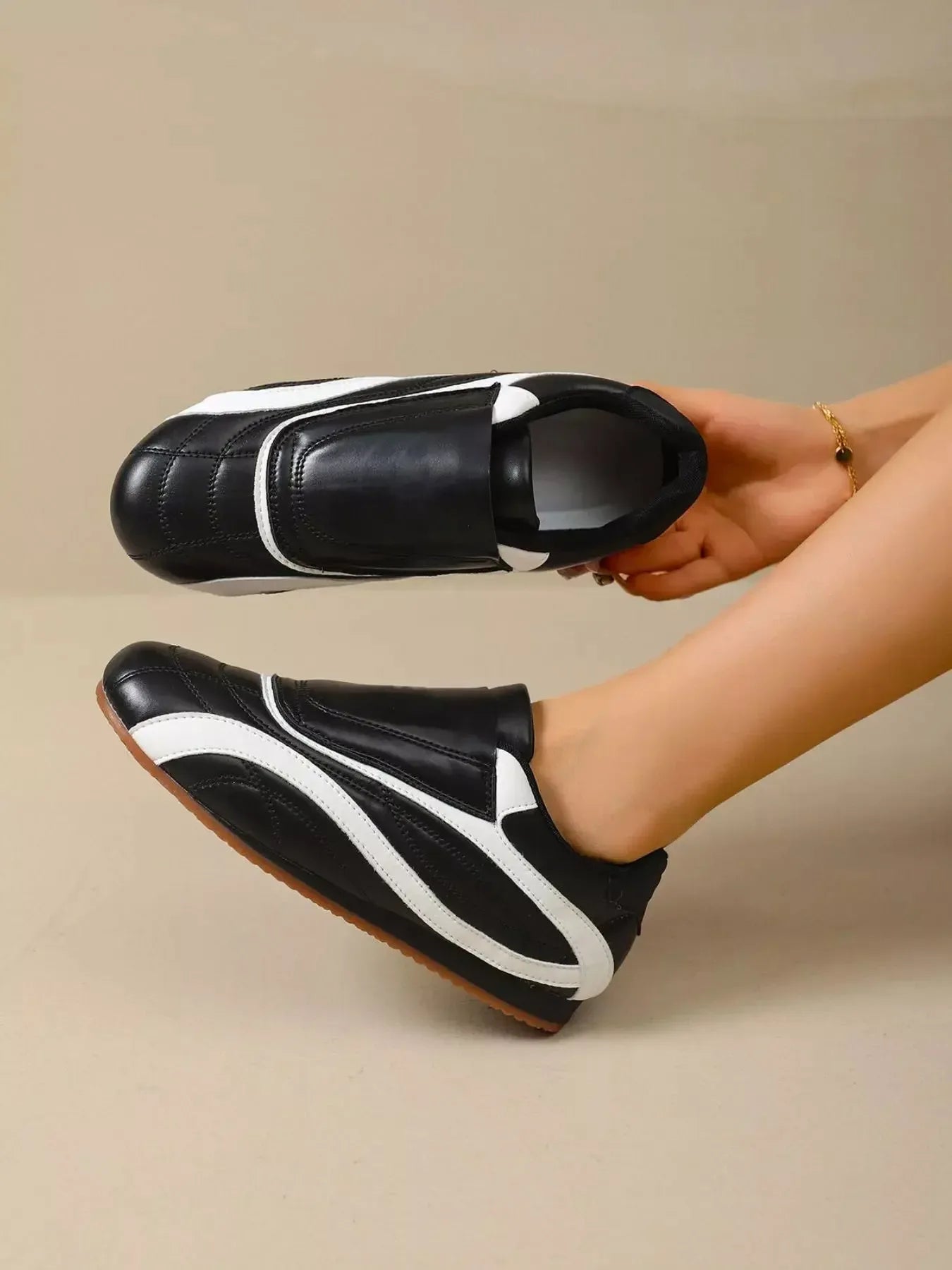 Contrast Round Toe Sneakers - Plush Fashion Hub