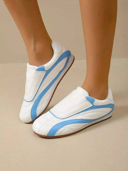 Contrast Round Toe Sneakers - Plush Fashion Hub