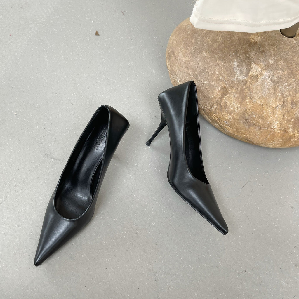 Women's pointed-toe stiletto pumps in premium leather, stylish heels by eprolo featuring sleek design and elegant craftsmanship.