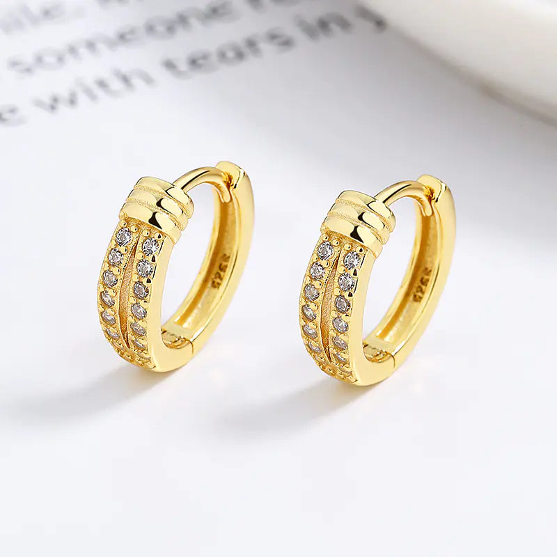 925 silver knot diamond earrings with a stylish, unique design featuring sparkling diamonds and intricate silver craftsmanship.