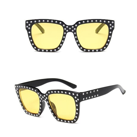Women’s sunglasses with crystal decoration by FitiqueFit, stylish eyewear featuring a fashionable design and UV protection.