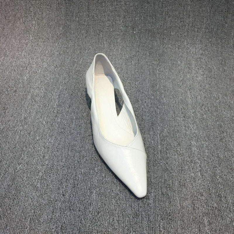 Pointed hollow low heel shoes