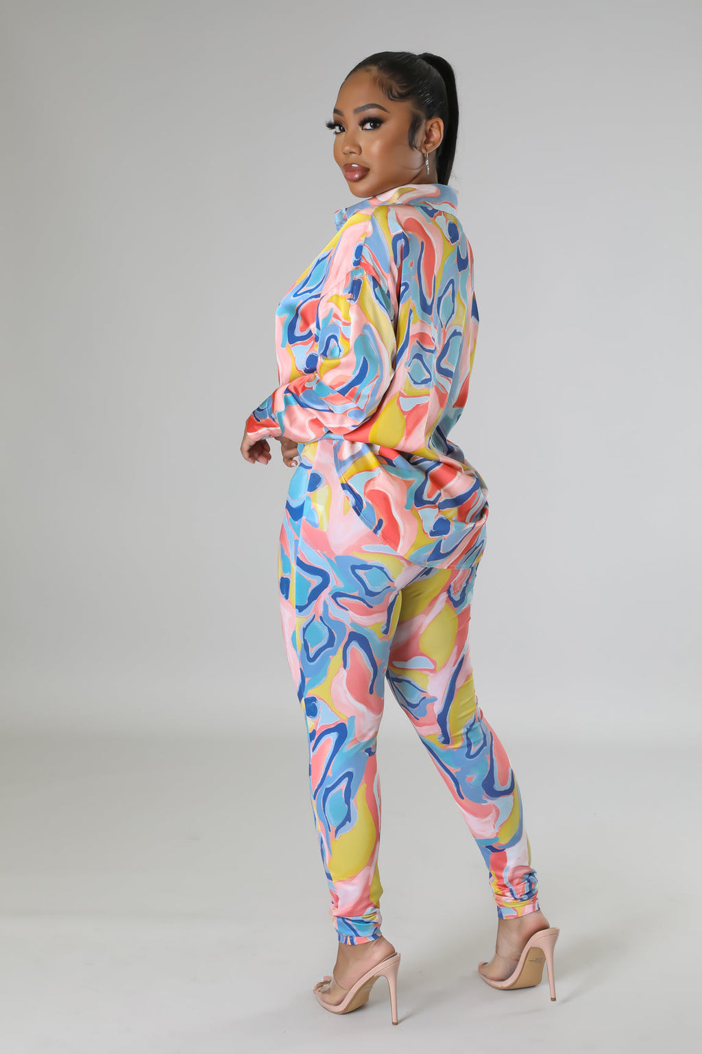 Fasheabe Misha Legging Set in peach, featuring a fitted top and matching leggings, casual activewear for comfortable style.