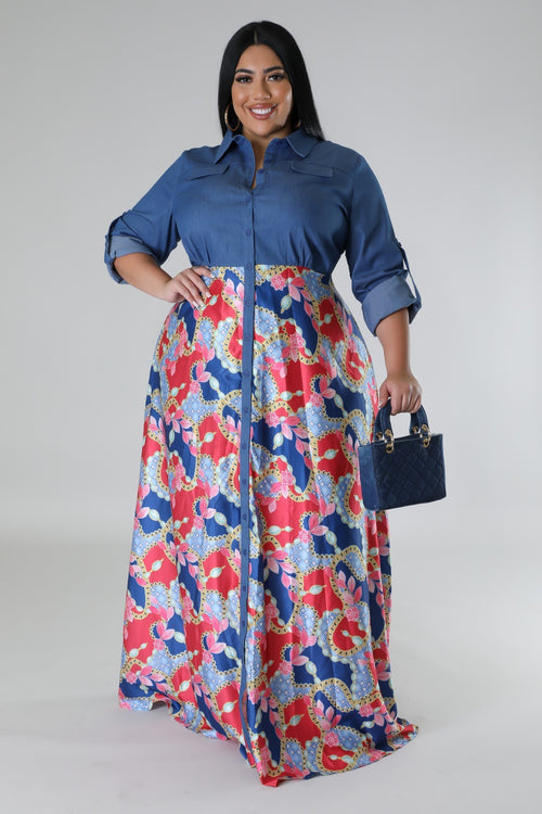 Fasheabe Jaccina plus size maxi dress with flowing fabric, V-neckline, and long sleeves, perfect for elegant plus size fashion.
