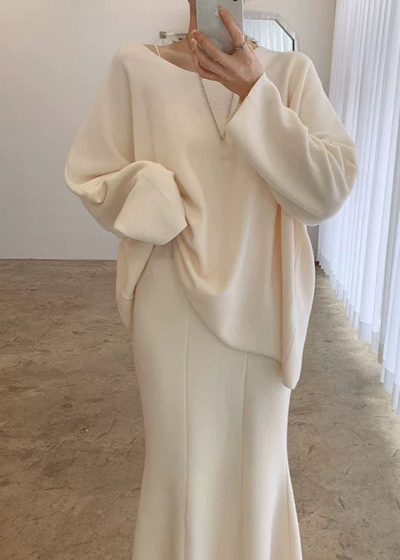 Soft Long-Sleeved Sweatshirt & Hip-Wrapped Fishtail Skirt Set