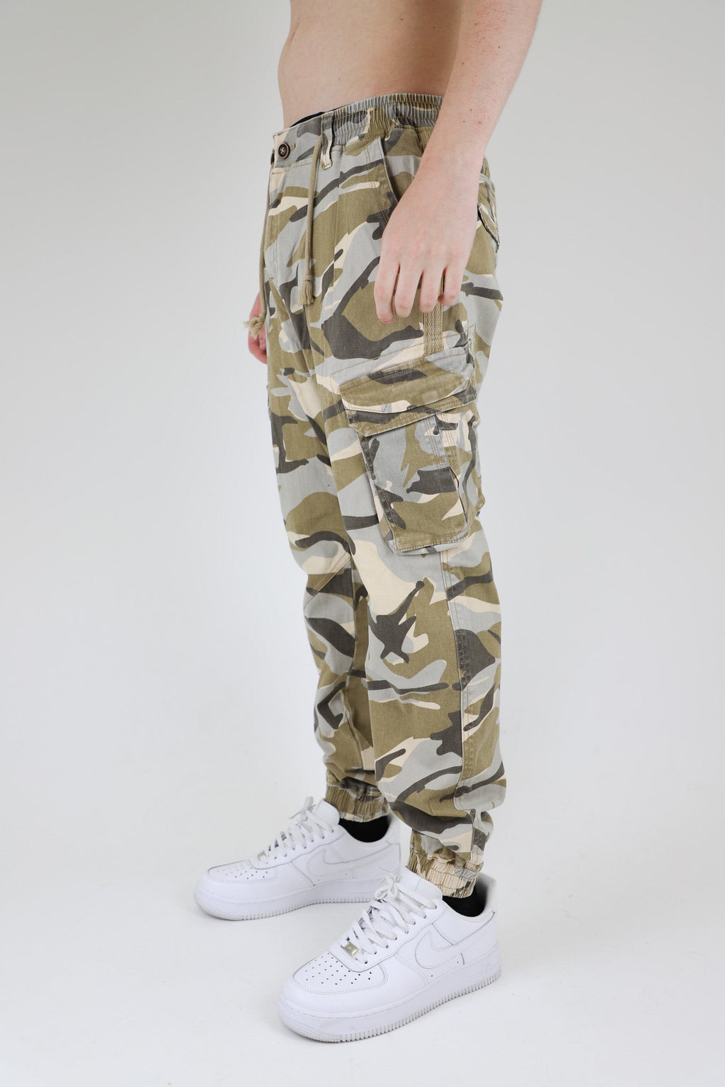 ARMOR JEANS AR1001 light camo cargo joggers pants with multiple pockets and relaxed fit, made for casual and outdoor wear.