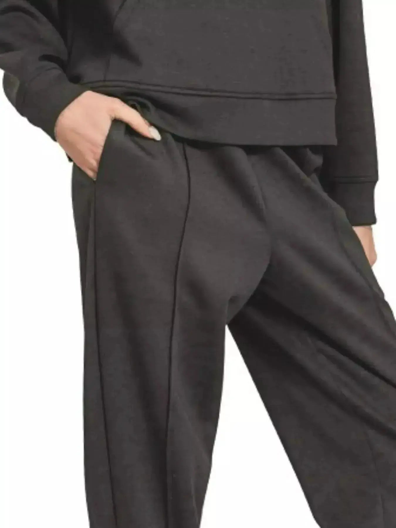 Women's plush fashion hub half-zip sweatshirt and matching joggers lounge set, casual and comfortable for relaxed wear.