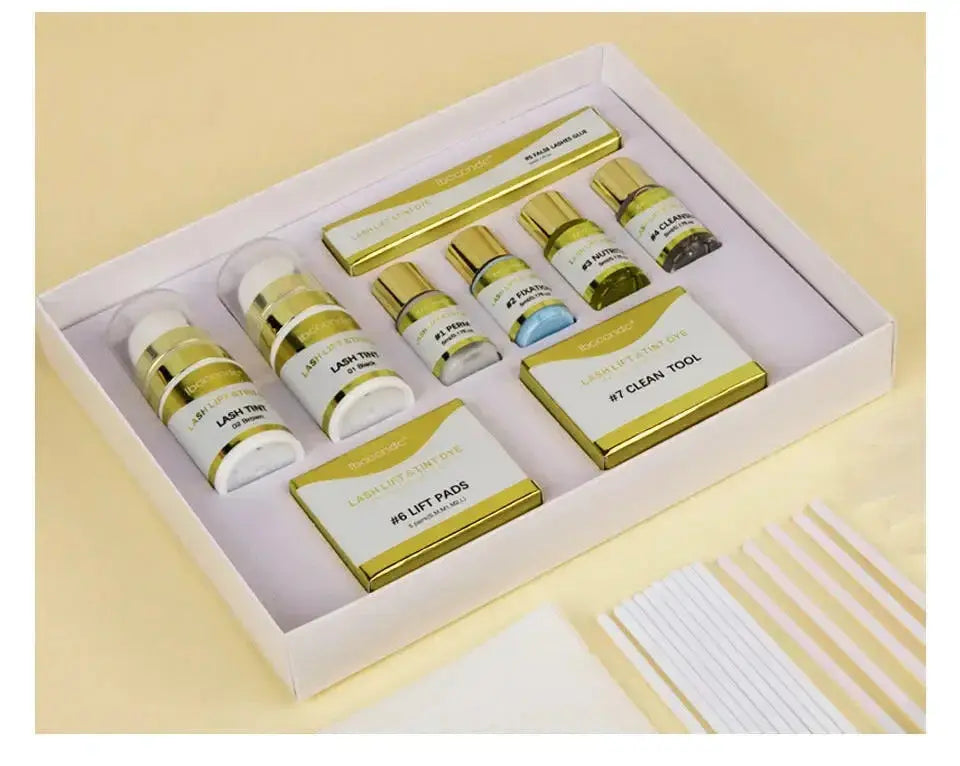 Lightweight synthetic eyelash set with natural dyeing, soft and fluffy false eyelashes by Plush Fashion Hub, perfect for a natural look.