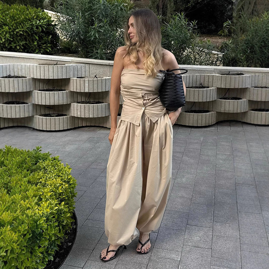 Women's cotton bloomers in autumn street style, loose wide-leg trousers, casual and trendy by Wanita Store.