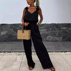 Casual women's sleeveless jumpsuit with suspenders and pockets, loose fit, perfect for spring and summer wear.