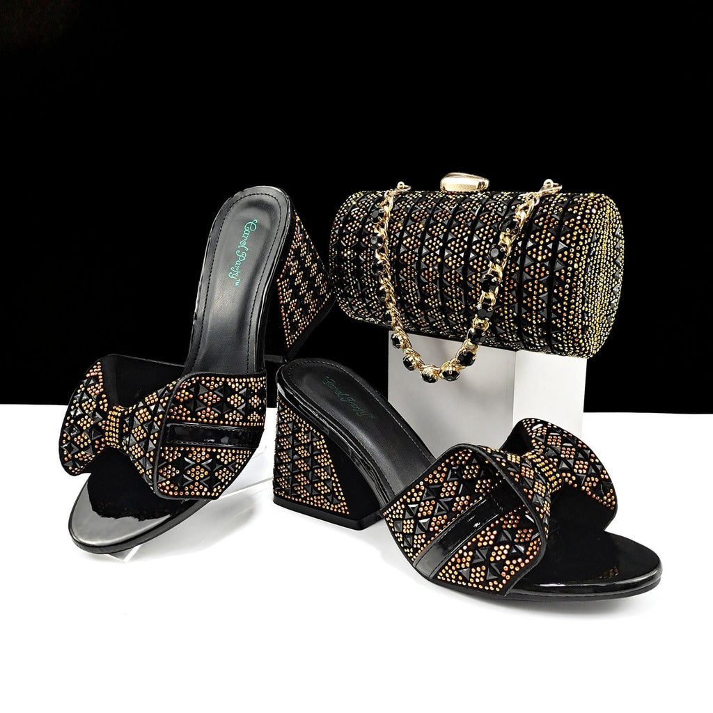 Women’s high heel slippers and cylindrical bag set, featuring rhinestone embellishments and color matching for summer style.