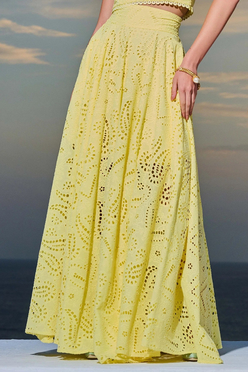 Colorful sleeveless long skirt and pocket set for women, perfect for casual summer vacations, by Wanita Store.
