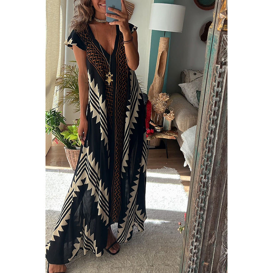 Casual women’s loose holiday dress by Plush Fashion Hub, lightweight and comfortable, shown in a relaxed fit and soft fabric.