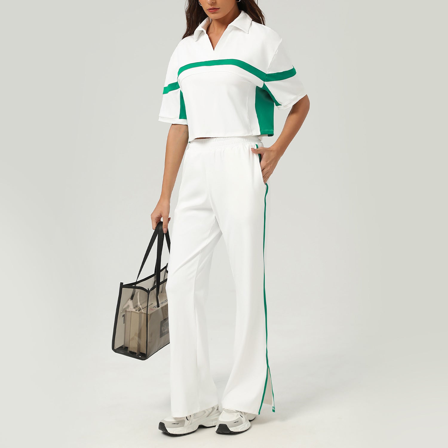 Bella Mia tennis and golf two-piece sports set with contrast colors, loose fit for casual running and fitness activities.