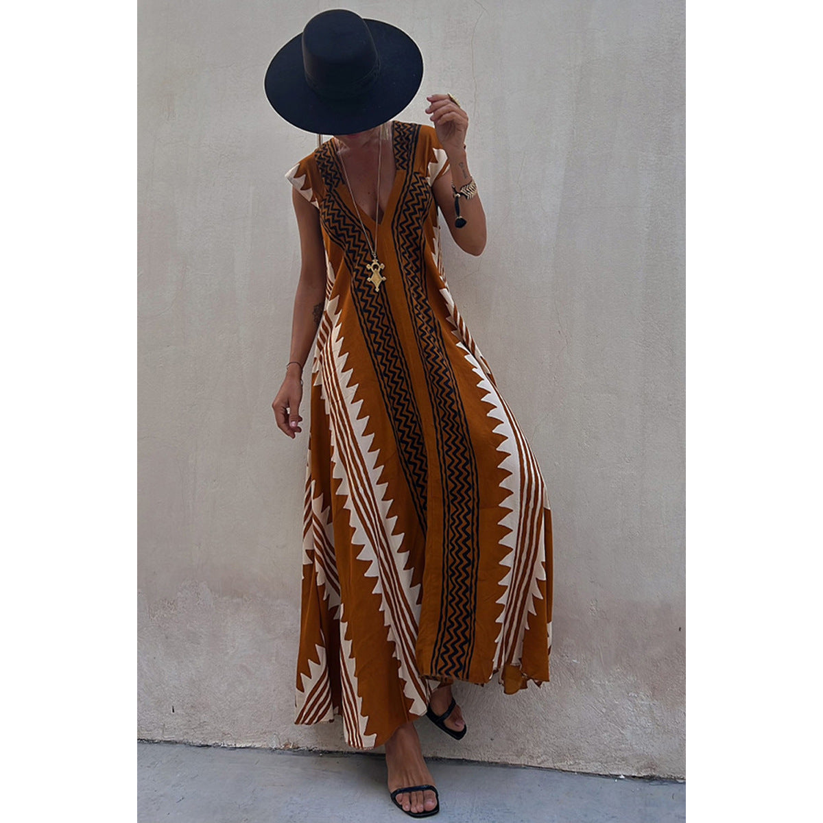 Casual holiday women's loose dress by Plush Fashion Hub, featuring a relaxed fit and comfortable fabric in a stylish design