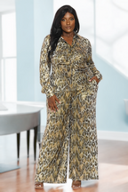 Plus size leopard print pants set with gold foil accents from Fasheabe, featuring a stylish and bold fashion ensemble.
