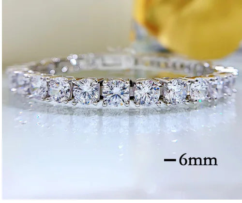 High carbon diamond bracelet in 925 silver featuring a sleek, elegant design with sparkling diamonds and a secure clasp.