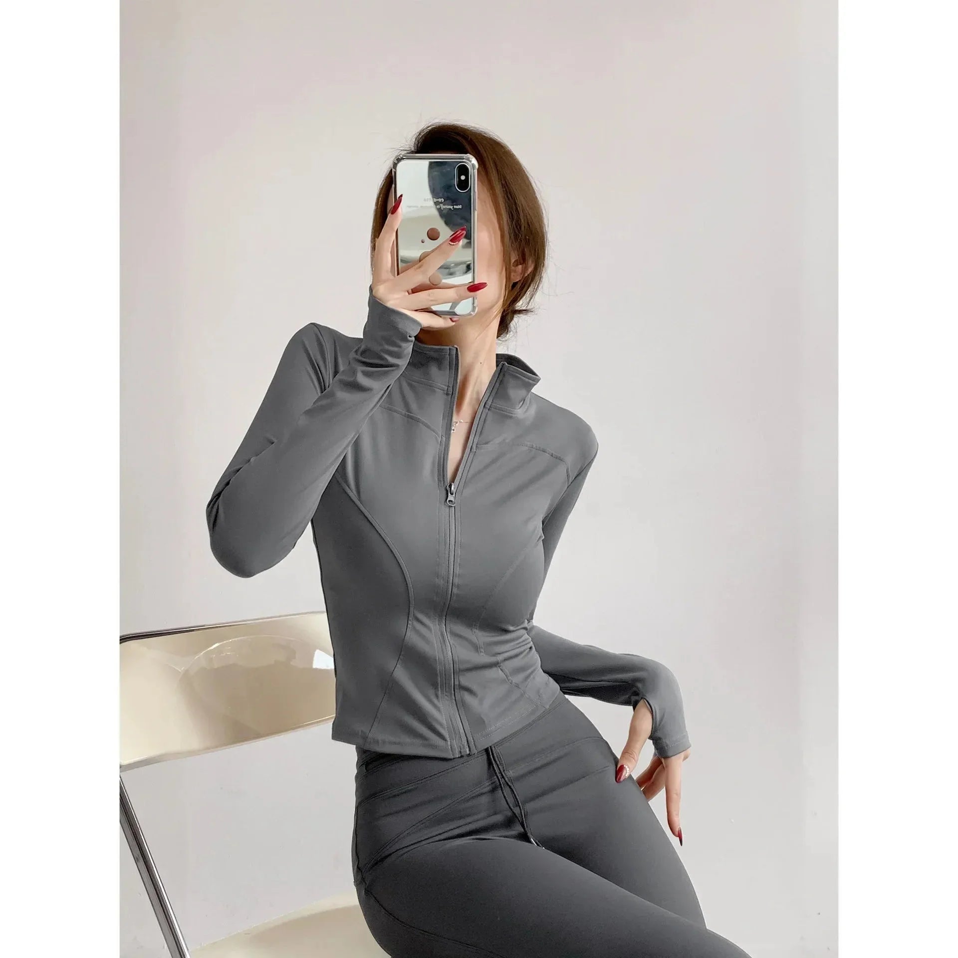 Women’s FitiqueFit Sun quick-drying zip-up sports jacket, available in sizes S to 3XL, shown in a sleek, lightweight design.