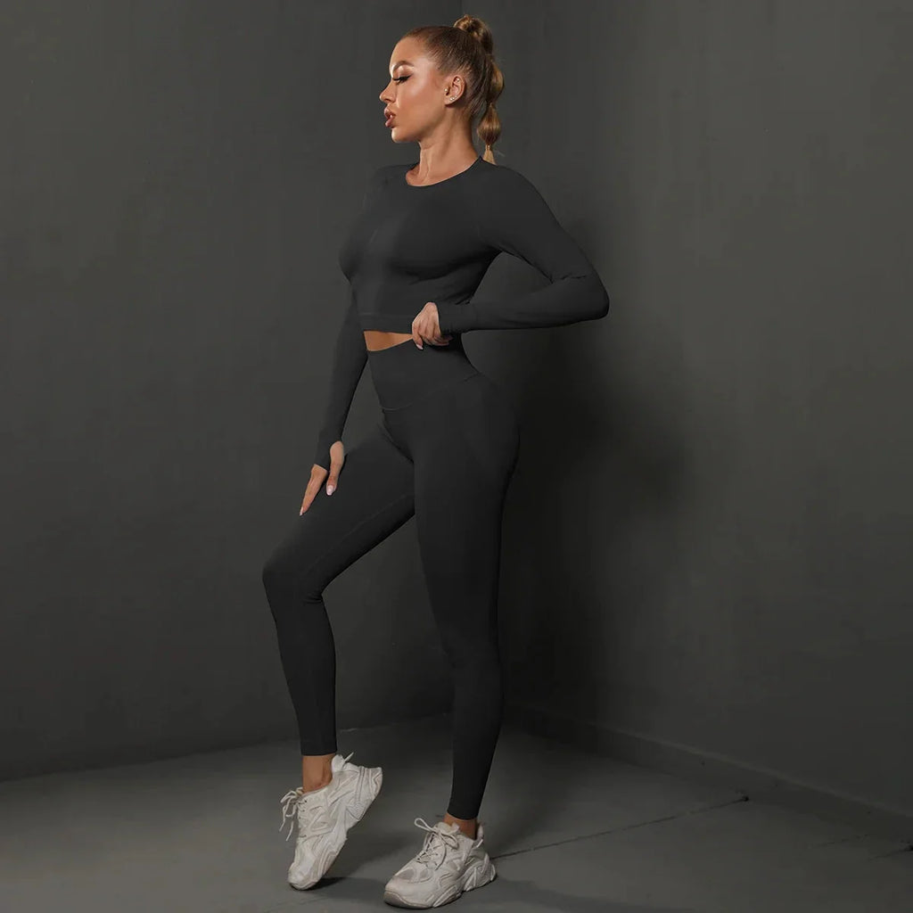 Women's seamless long sleeve yoga top from Plush Fashion Hub, activewear with a fitted, comfortable design for exercise or casual wear.
