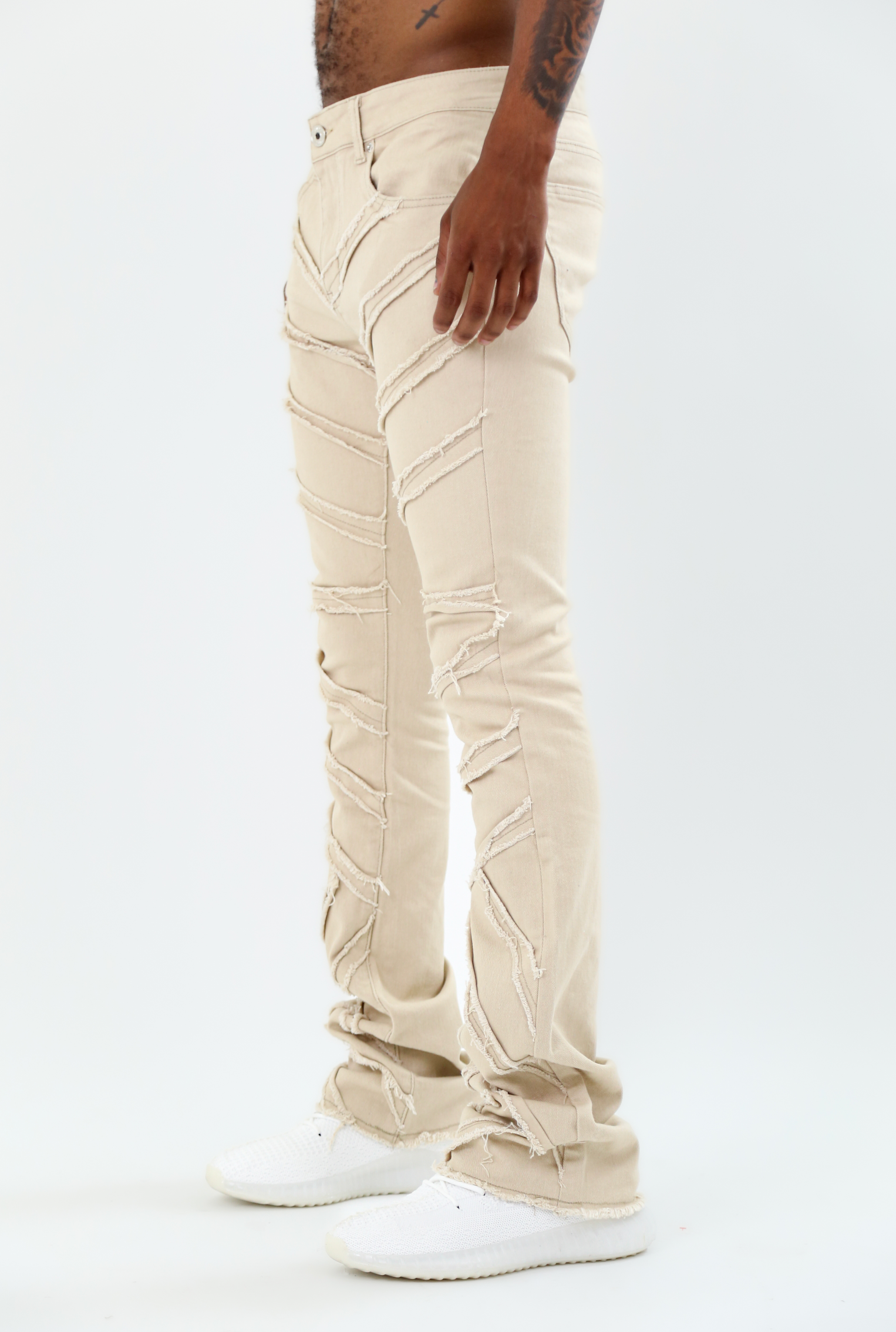 ARMOR JEANS AJS410 shredded stacked jeans, stylish casual pants with distressed detailing and layered fabric, front view image.