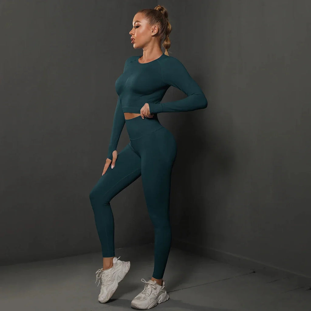 Women’s seamless long sleeve yoga top by Plush Fashion Hub, featuring a fitted, breathable activewear design in soft fabric.