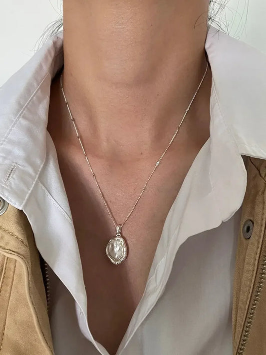 Simple Baroque Pearl Necklace - Plush Fashion Hub