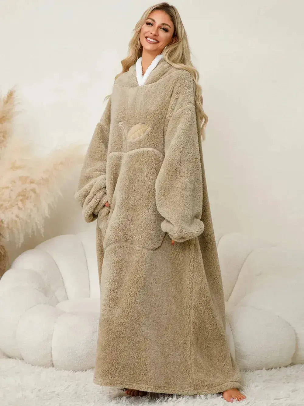 Women’s contrast hooded long sleeve lounge dress with pockets, stylish pajama dress from Trendsi, comfortable and casual wear.