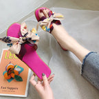 Women's summer flat slippers with bow detail, stylish women’s sandals from Trendy Attic Store01, featuring comfortable slip-on design.