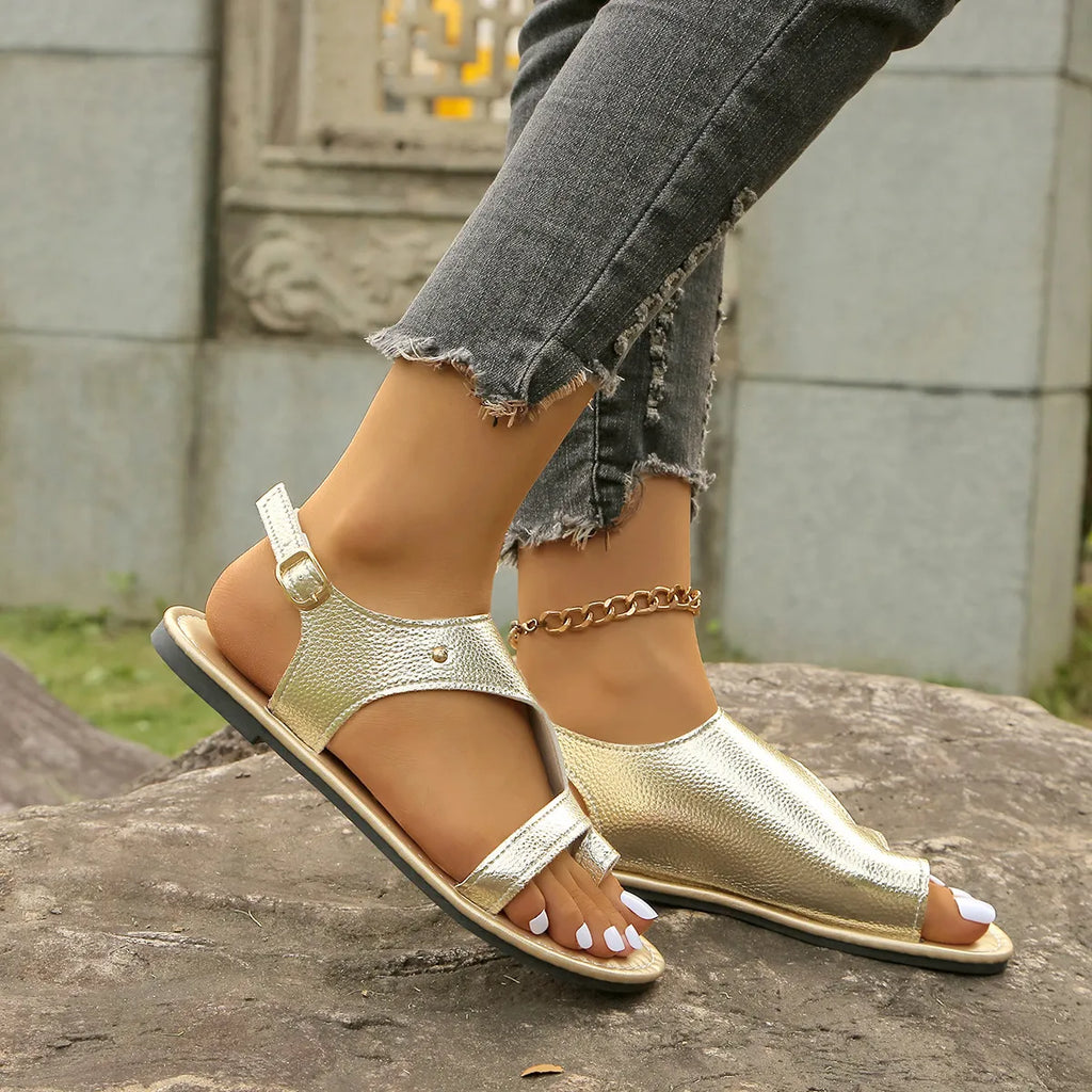 Shopimist toe loop flats sandals with minimalist design, featuring slim straps and a comfortable flat sole.
